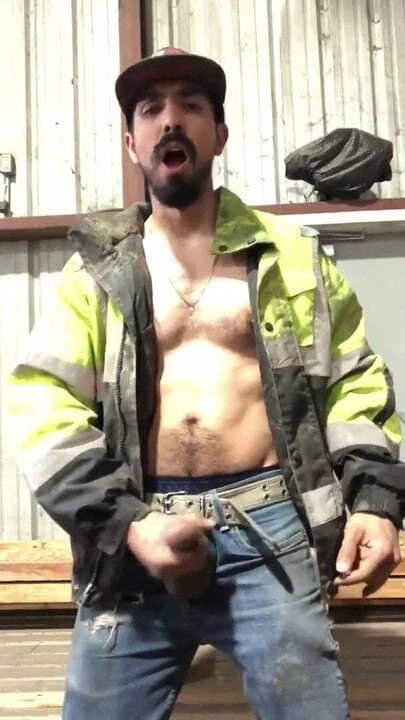 A man cums without hands