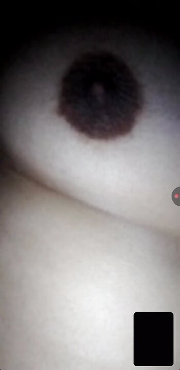 Indiana viral girl sexy big boobs showing in fingering pussy latest video