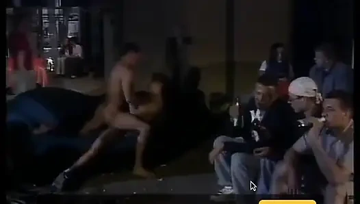 Aşık seksi ateşli bir sürtük için büyük bir yarak!