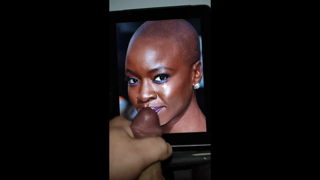 Danai Gurira cum tribute