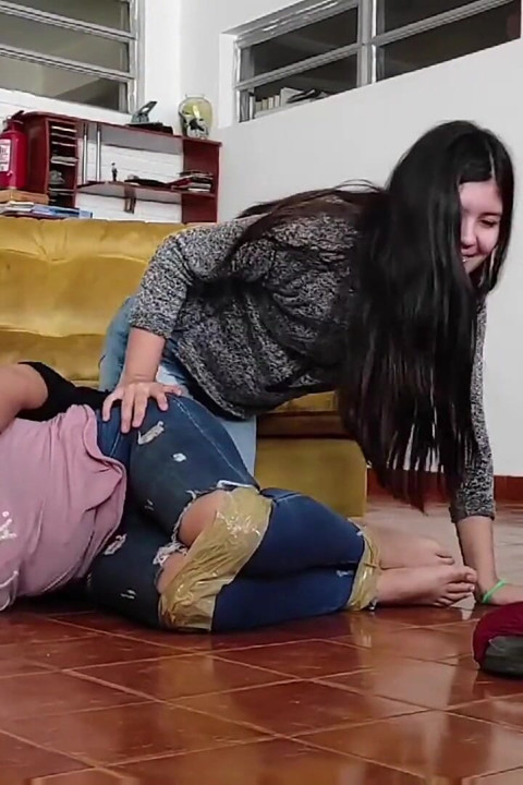 Hermanastra protectora: ¡mi hermanastro se merece mucho mejor que tú!