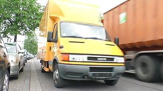 Toller fick mit der asiatin auf dem lkw