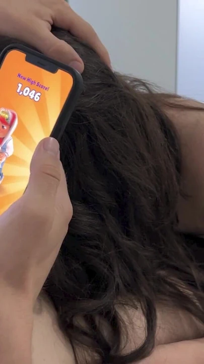 Jaw-dropping moment from "Sucking my bf's cock while he plays subway surfers game"