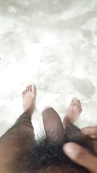 Saxy Joni Singh หนุ่มเกย์ที่ดิน