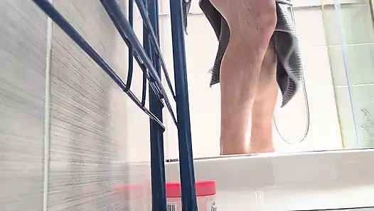 Adam duşta bakış açısı