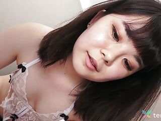 Японская брюнетка Ayumi Honda с захватывающей обрезанная телочка наслаждается трахом с любовником.