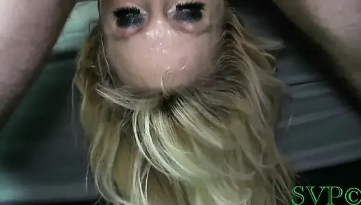 Ofisteki adam büyük memeli gilf sigara içen karımı sikiyor