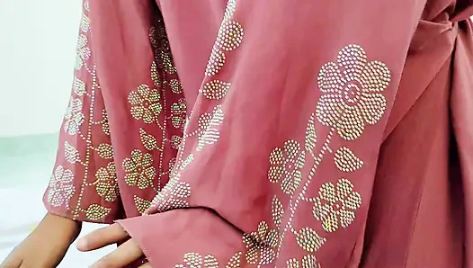 Hijabi stepmom share her sex desire with stepson in the bed Desi hot xxx