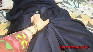 Desi esposa engañando al marido India bhabhi duro sexo xxx con devar- audio hindi claro. carga de video por queenbeautyqb