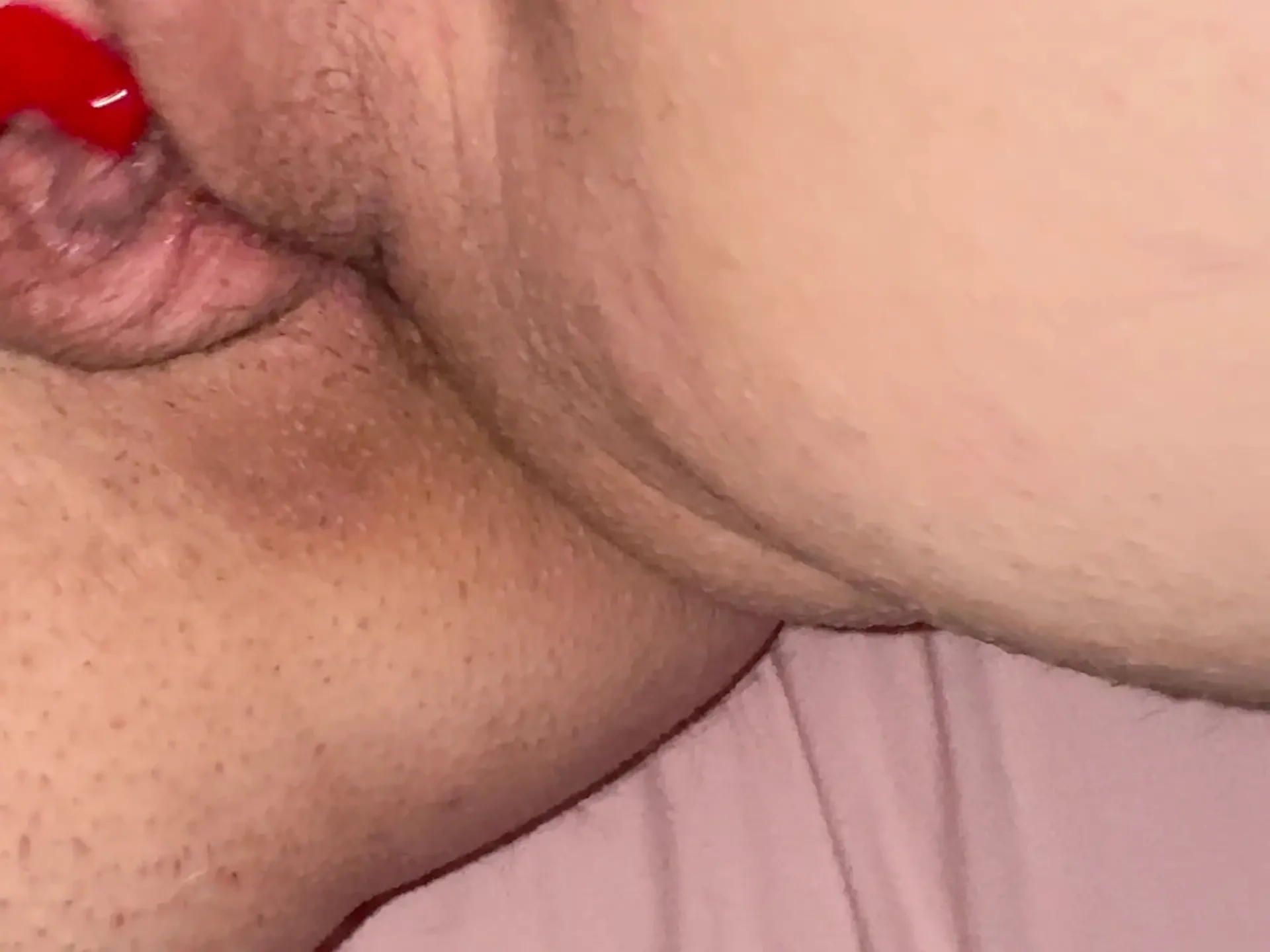 特写人妻湿润阴户自慰