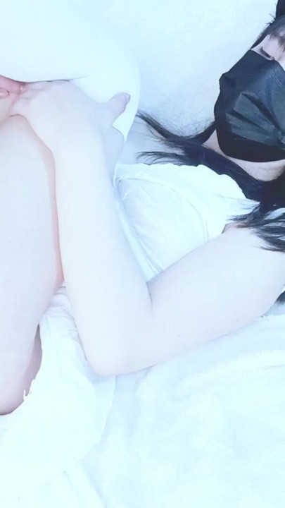 This adorable college girl makes me want to play with her. | Clip 1