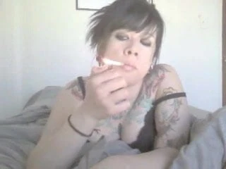 Freaky Smoker Chick Cam