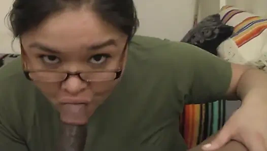 Moto минет - отсасывает в твоих казармах