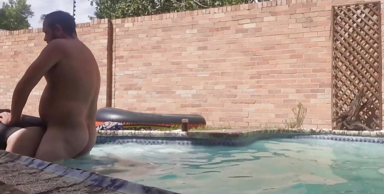 Sviming pool chudaee