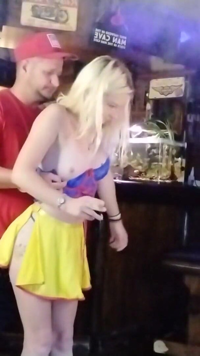 Bored and ignored.Closing time at the bar. | Clip 1