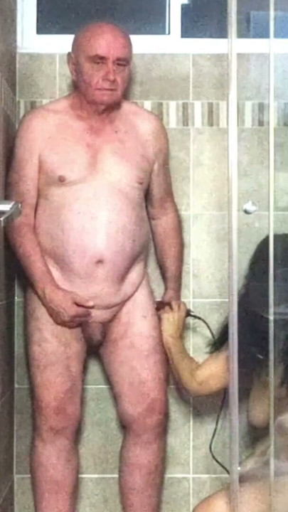 SURPRISE IN THE SHOWER WITH ADAMANDEVE AND LUPO | Clip 1