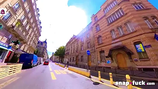 Развязная девушка Flora Milano наслаждается своим грязным свиданием по траху! Трах с Snap