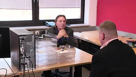 Sex Lucky Lick Hot Brunette Sucking Cock Wild