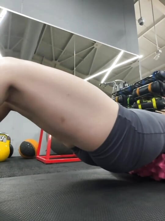 Gordas sexy menina jucielrússiae treinando na academia