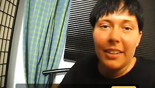 Brunette slut masturbating before giving a wonderful blowjob