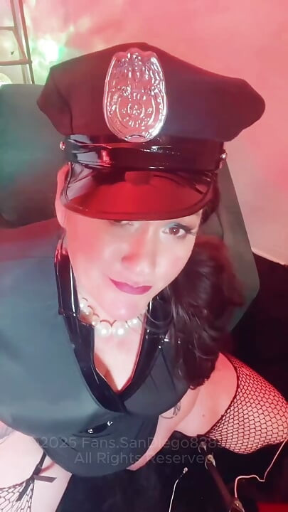 Ratu Mak: mencuri lelaki awak. Ini Adalah Intim, Whispery Solo untuk peminat sombong, curang, wanita lain, femme dominan