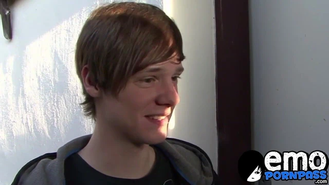 Cute twink sucks his emo boyfriends dick like a real pro