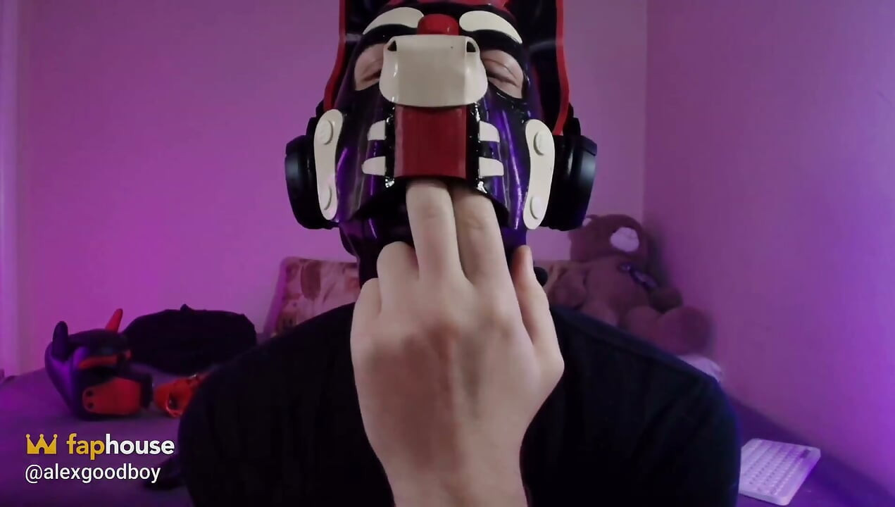 Goodboy Seduces Raw College Passion