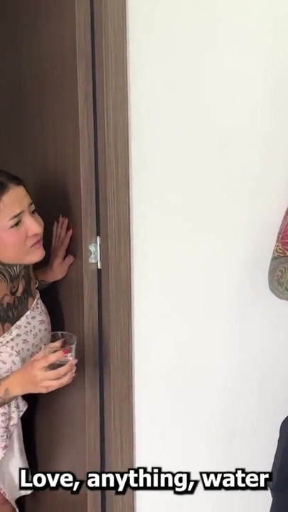 Mon copain devient insouciant et je finis par baiser brutalement avec son meilleur ami | Clip 3