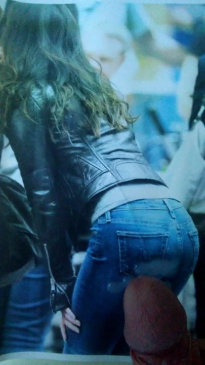 Cum on Megan Fox ass