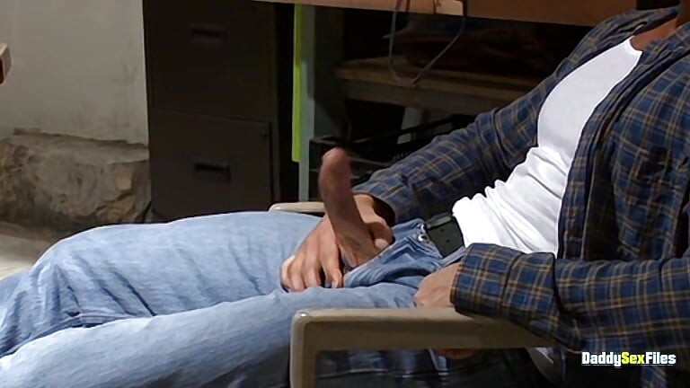 DaddySexFiles Matthew Ford Offers Slow Cock Ride In Front Of Hot Daddies