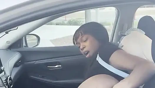 Dildo lutschen und ficken, anal squirten