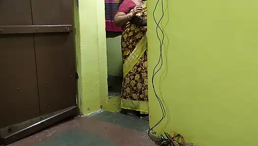 Ev Sahibi Teyze Kirayı Toplamaya Gelmişti. Onunla Cinsel Oyun Oynadım Ve O Olgun Kadınla Seks Yaptım