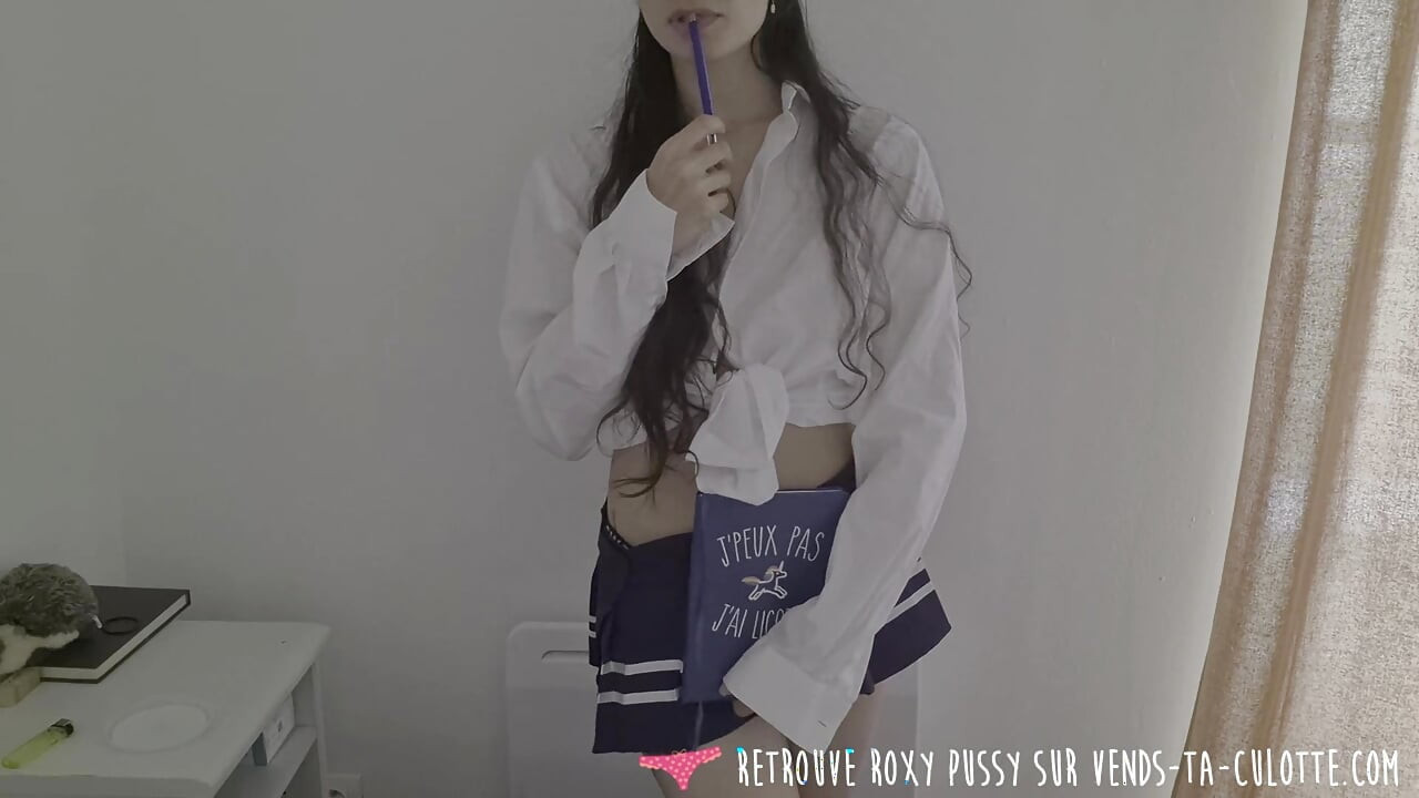 Vends-ta-culotte - Seksi francuska studentica uzbuđuje svog učitelja da dobije bolju ocjenu
