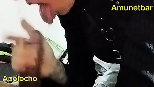 Получает минет от голодной до хуя подруги