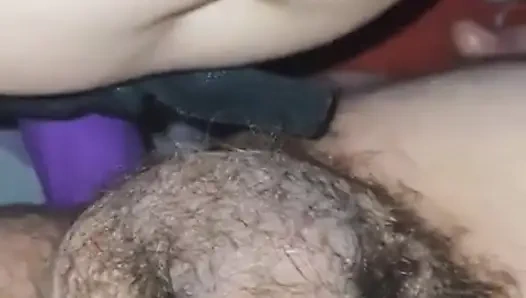 Трахает его в задницу