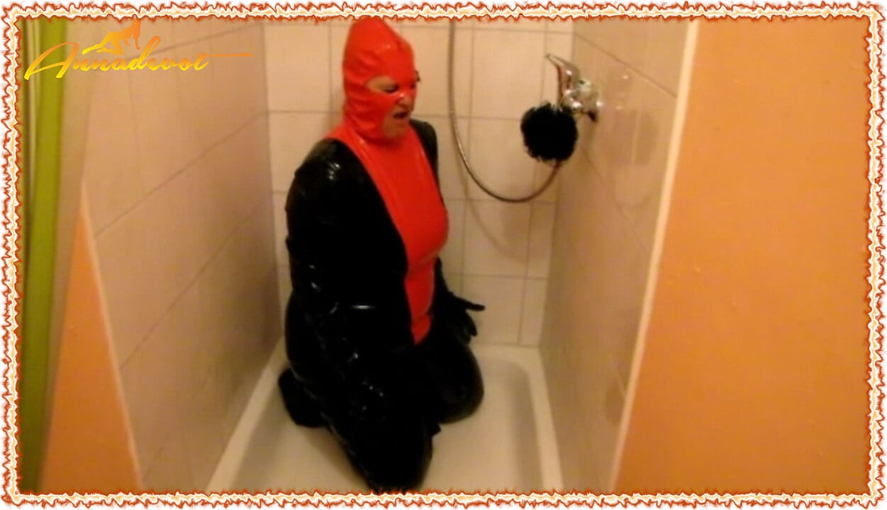 Annadevot - Punished in a latex suit