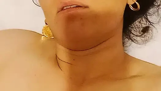 Stöhnen und orgasmus durch muschilecken