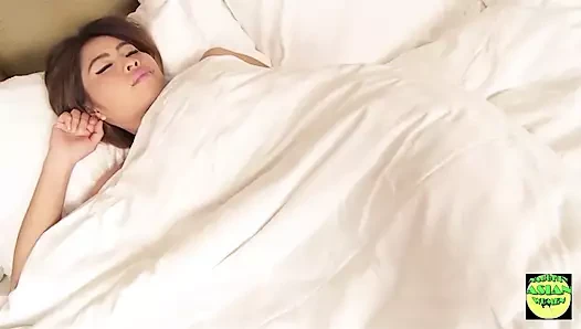 A Fuckable Asian Babe Is Having a Solo Masturbation Session on the Bed