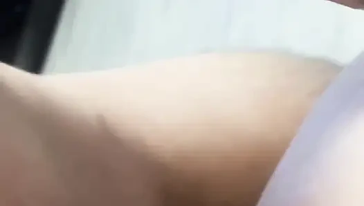 Хотвайф глубоко заглатила и трахнула сильнее