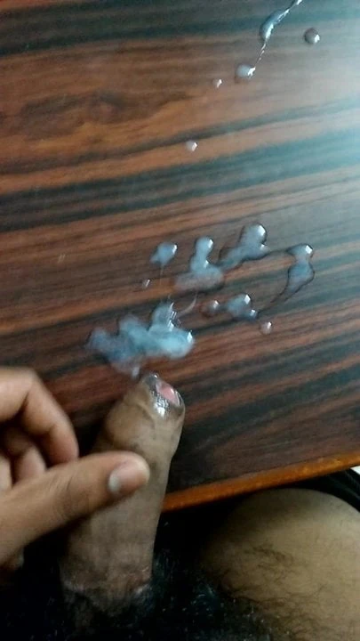 My sexy cumshot !!