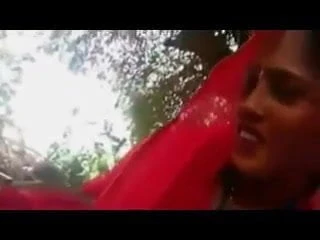 DESI MARRIRED BHABHI PLEASES HER HUSBAND