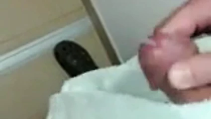 exhibitionist mastürbasyon ve sağladım içinde otel merdiven