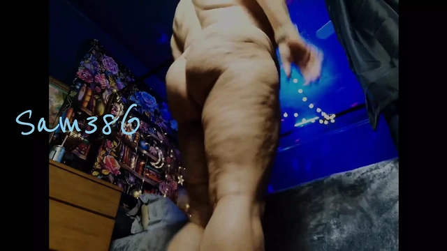 Lotioning up BBW Body of Sam38g