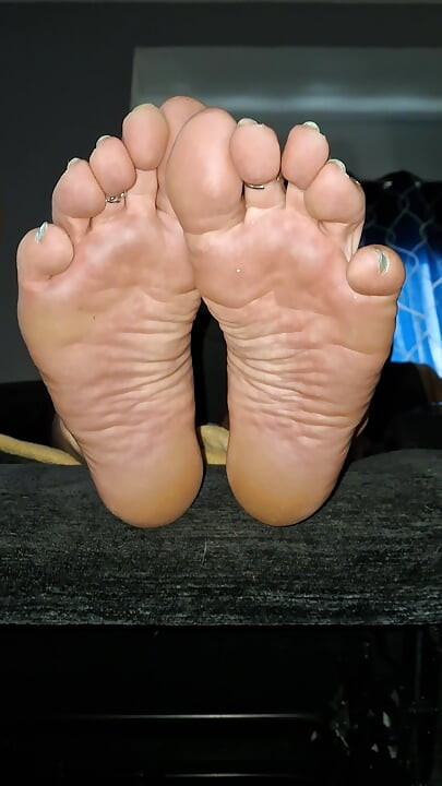 Showing off my feet again for those who like to watch
