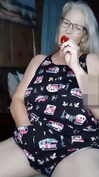 Hot BBW Momma Wants To Play! Cum Play With Me!