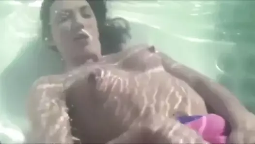 Whirpool Underwater Masturbation