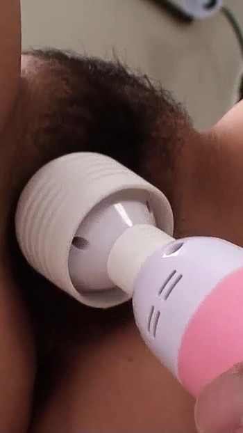 Napínavý okamžik z "Japonská manželka mluví s creampie šukání s ošklivým cizincem na vyzvednutí na castingu v necenzurované porno"