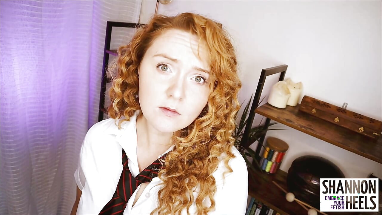 St Trinians anální škola