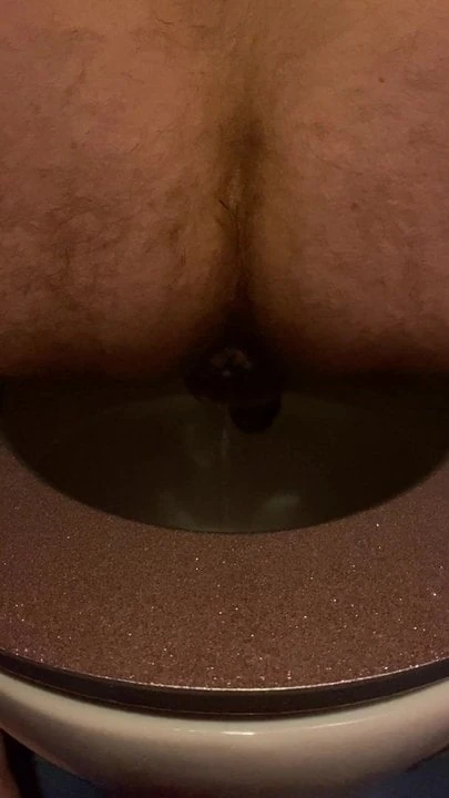 Il expulse ma pisse