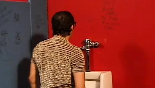 Blonde MILF muschi und arsch von mehreren hengsten gefüllt